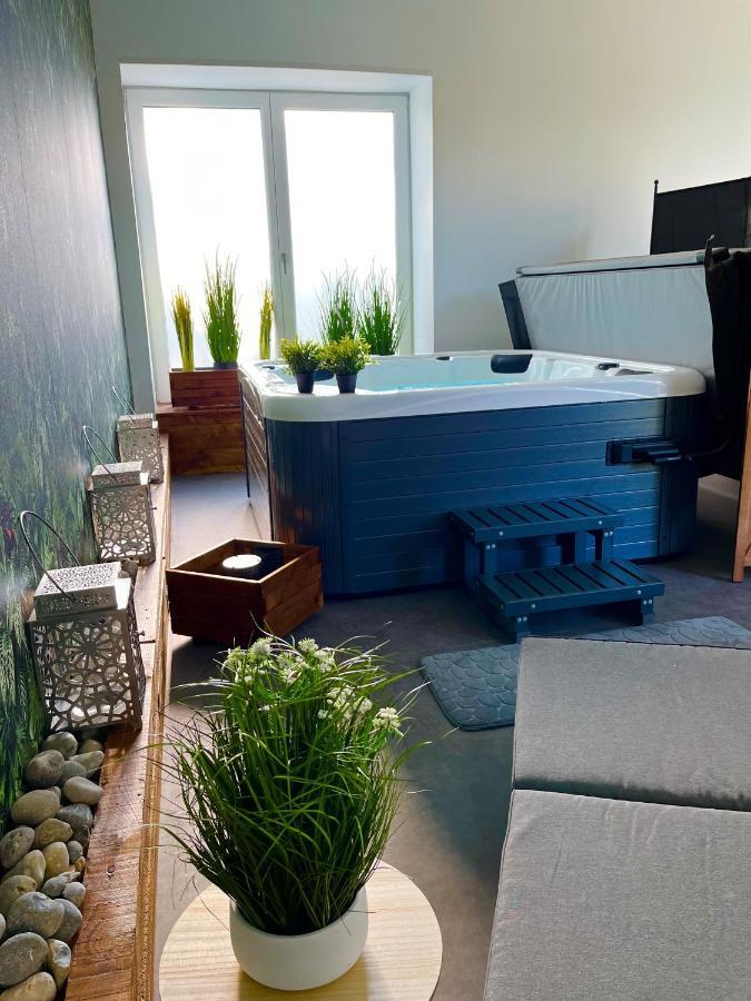 Le Manoir Des Haies Spa Les Champs-Geraux Ngoại thất bức ảnh