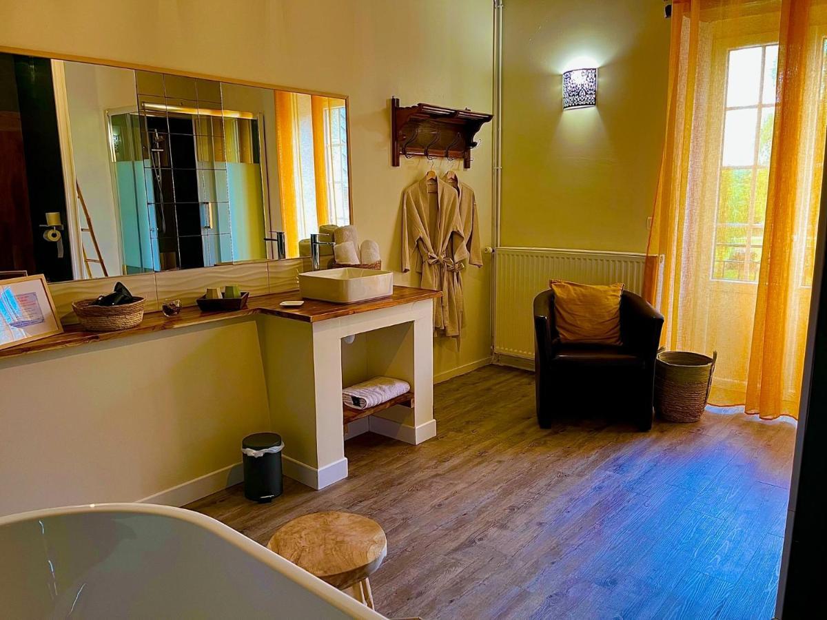 Le Manoir Des Haies Spa Les Champs-Geraux Ngoại thất bức ảnh