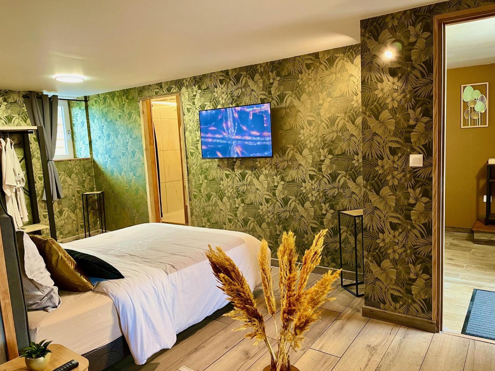Le Manoir Des Haies Spa Les Champs-Geraux Ngoại thất bức ảnh