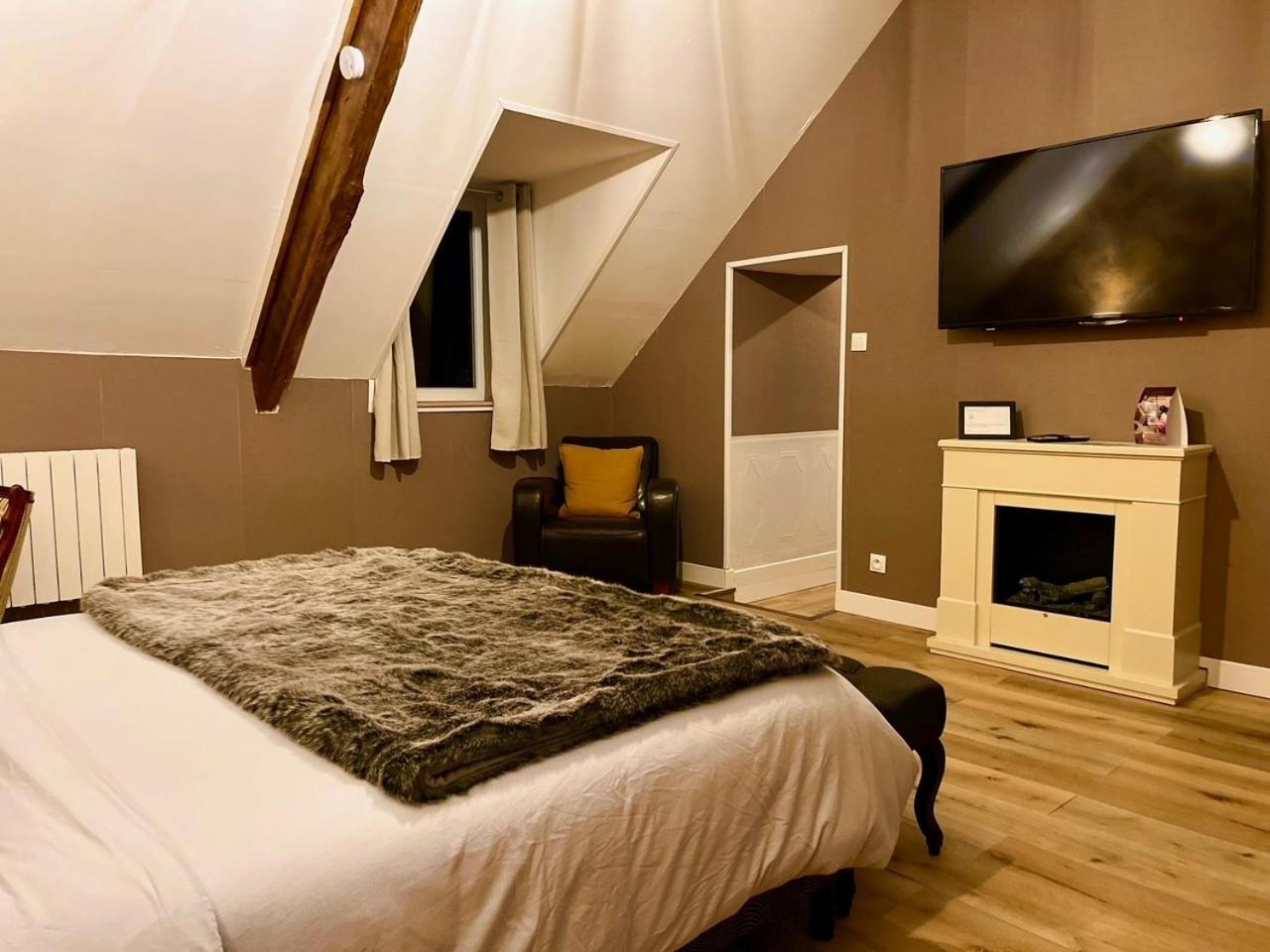 Le Manoir Des Haies Spa Les Champs-Geraux Ngoại thất bức ảnh